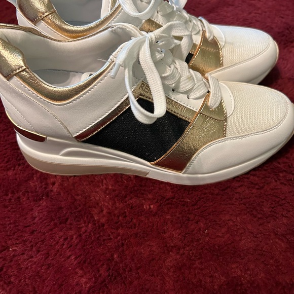 Renato Garini slight platform dress sneaker.gold/White size 7,  worn once. - Picture 2 of 5